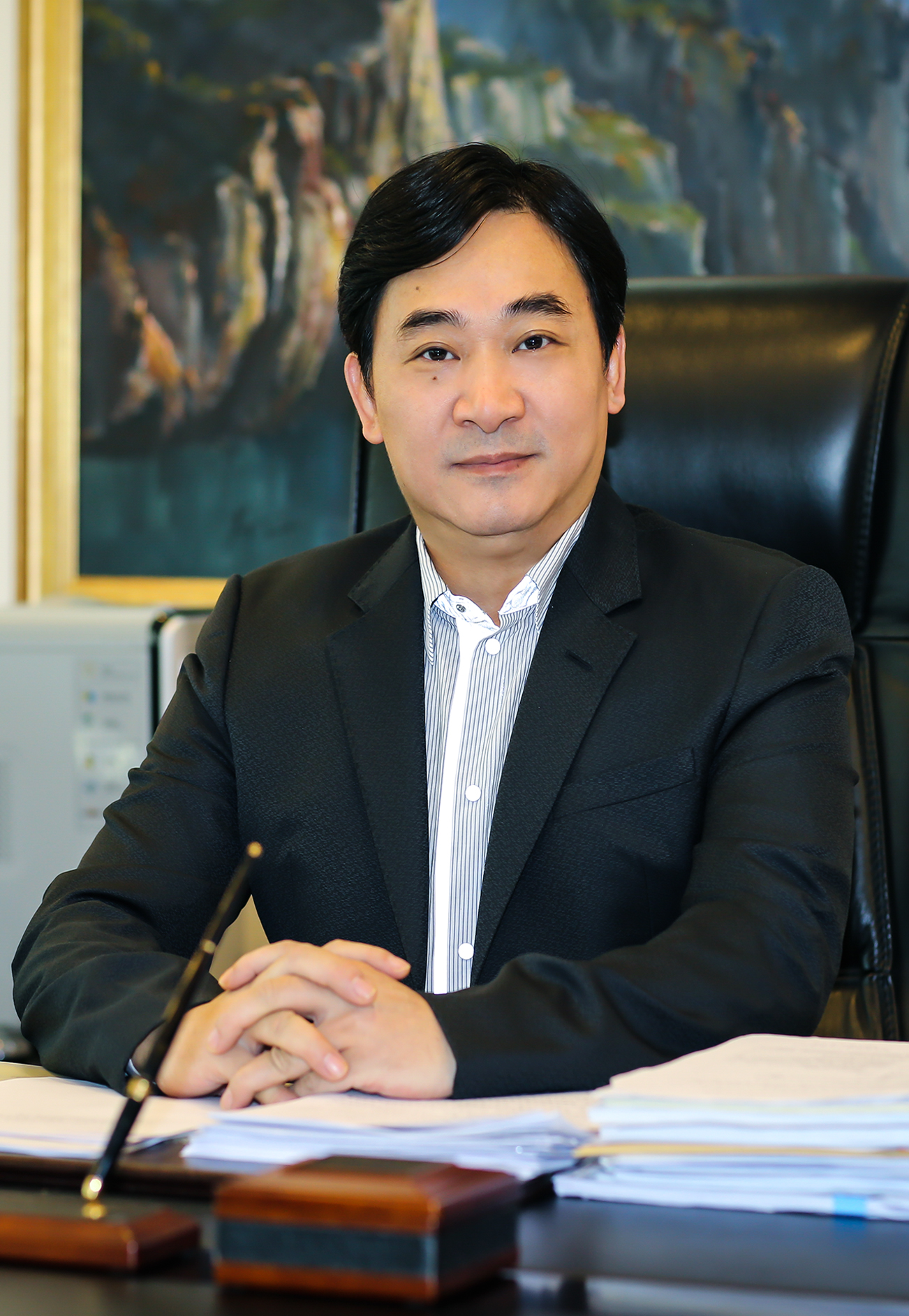 陈新.jpg